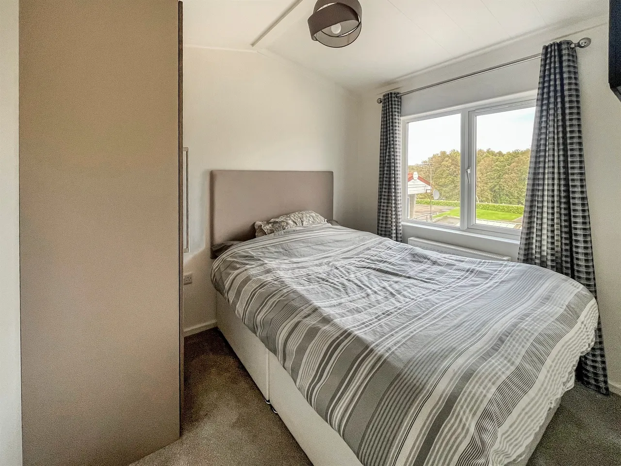 Mill Lane, Meadowbank, Winsford, photo 7