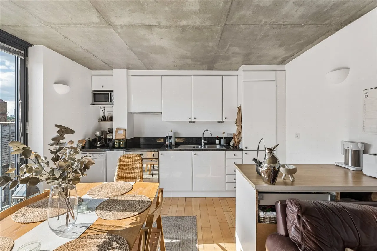 Blackstock Road, London, N5, photo 8