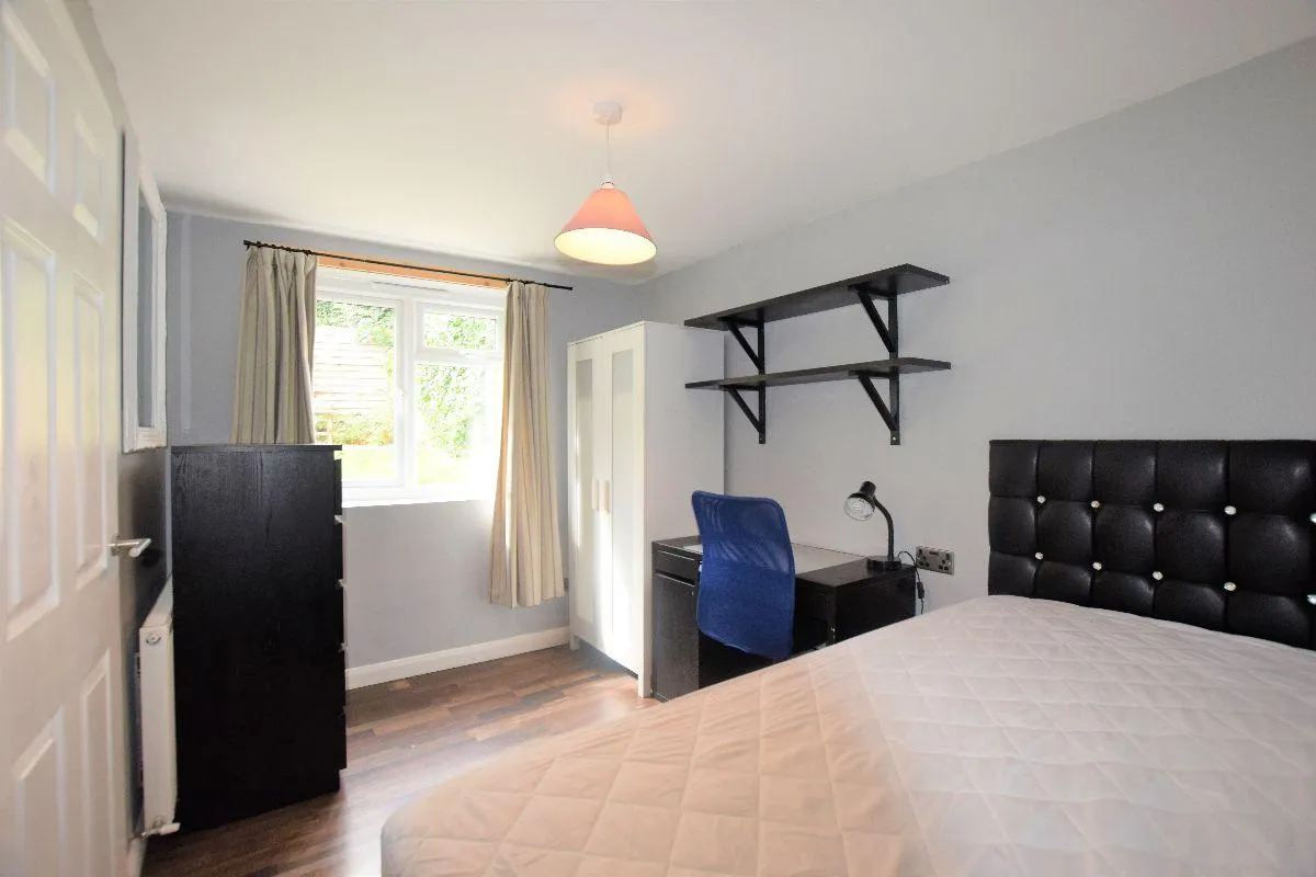 Tenterden Drive, Canterbury, CT2, photo 2