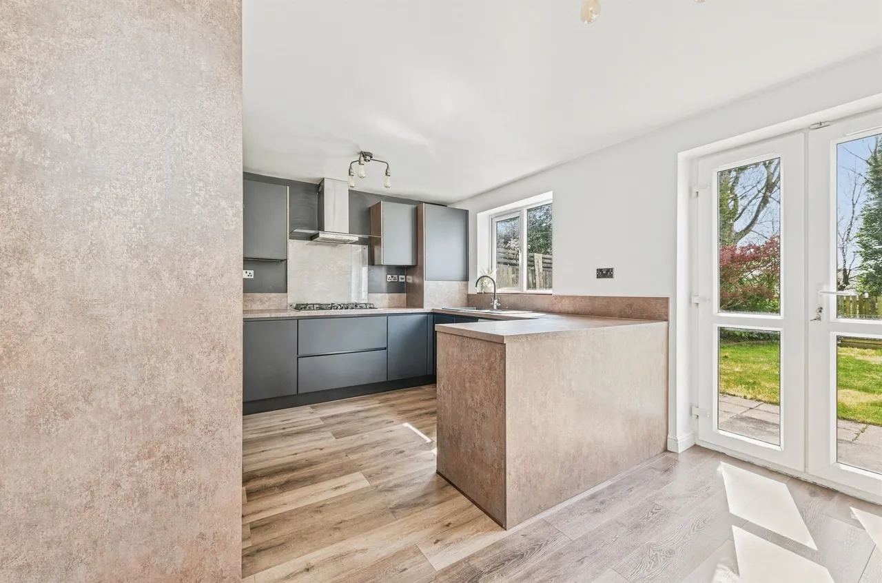 Prospect Road, Longwood, HD3, photo 3