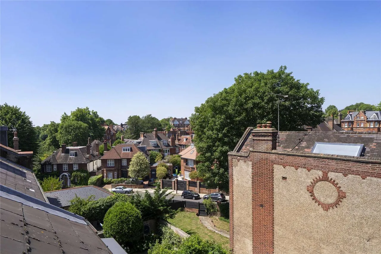 Ornan Road, London, NW3, photo 15