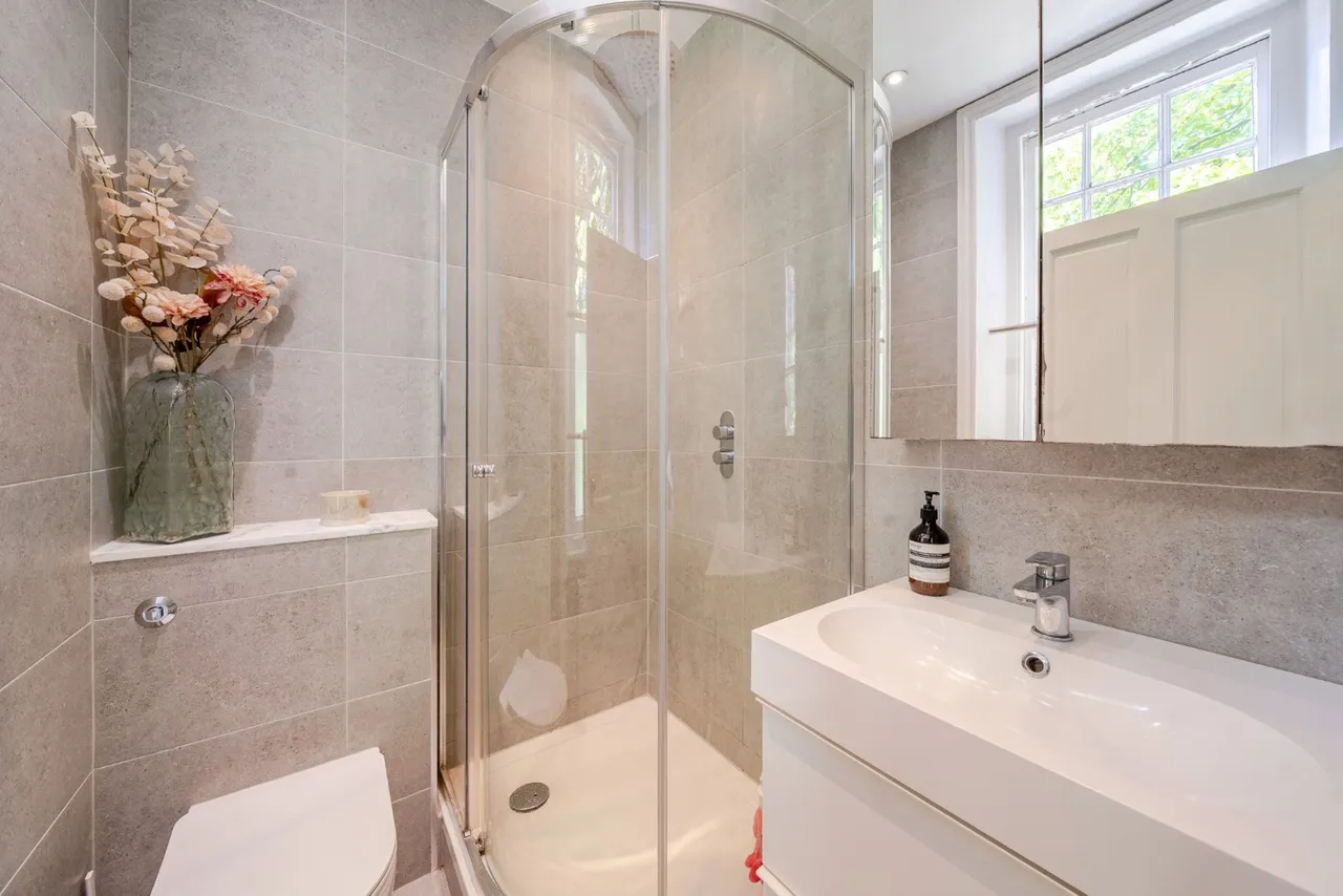 Bedford Hill, Balham, London, SW12, photo 12