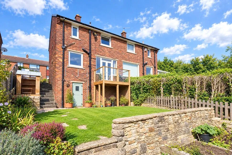 2 bed house for sale — Valley View, Baildon, West Yorkshire, BD17