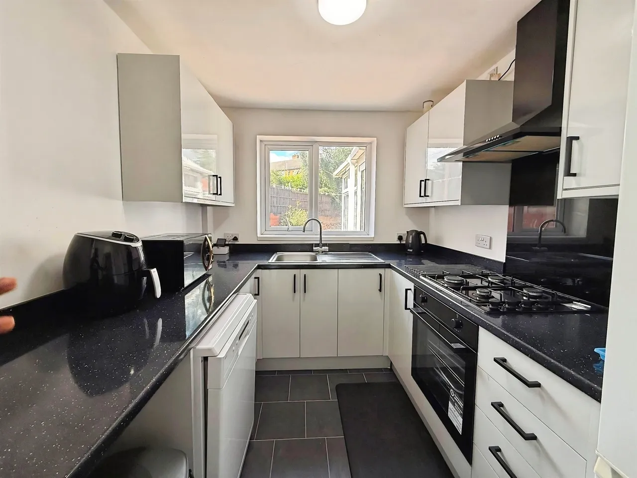 Romsey Place, Mansfield, NG19, photo 4
