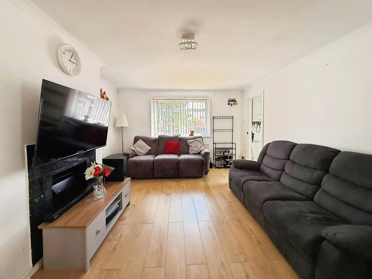 Romsey Place, Mansfield, NG19, photo 3