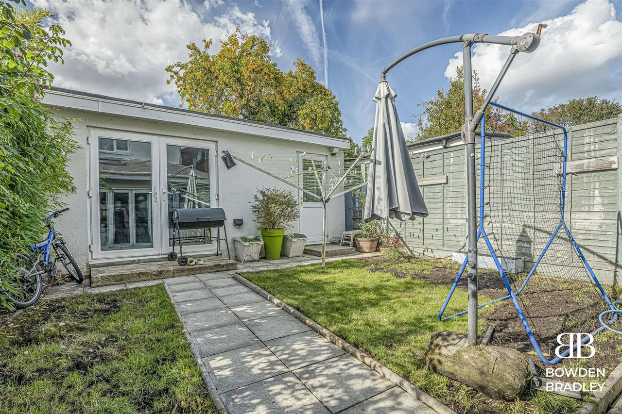 Hanover Gardens, Hainault, IG6, photo 36