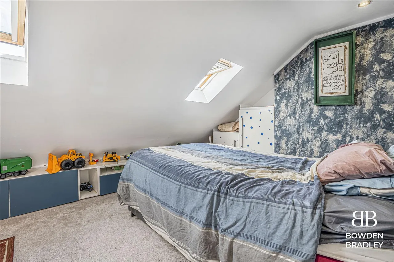 Hanover Gardens, Hainault, IG6, photo 16