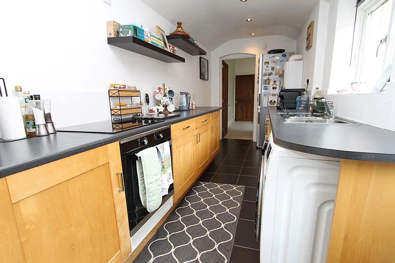 Woodfield Crescent, Kidderminster, photo 5