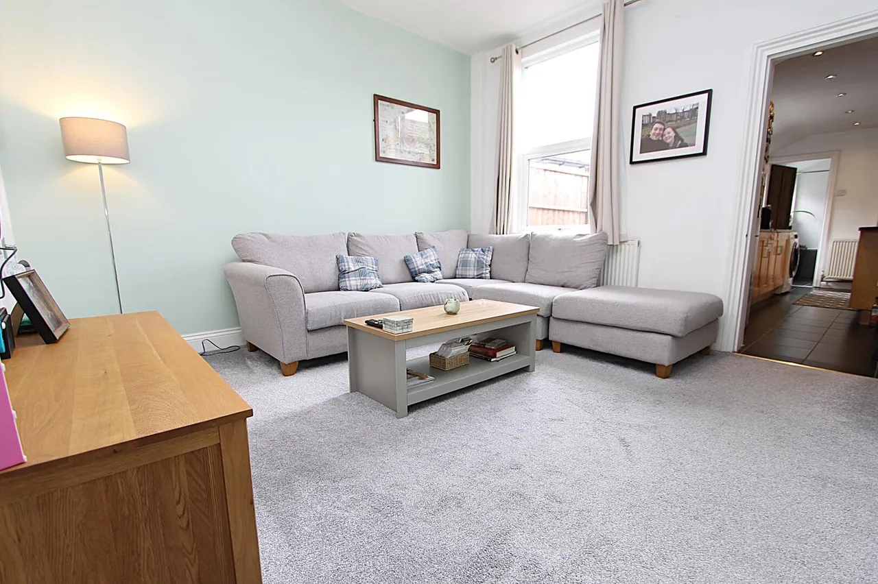 Woodfield Crescent, Kidderminster, photo 2