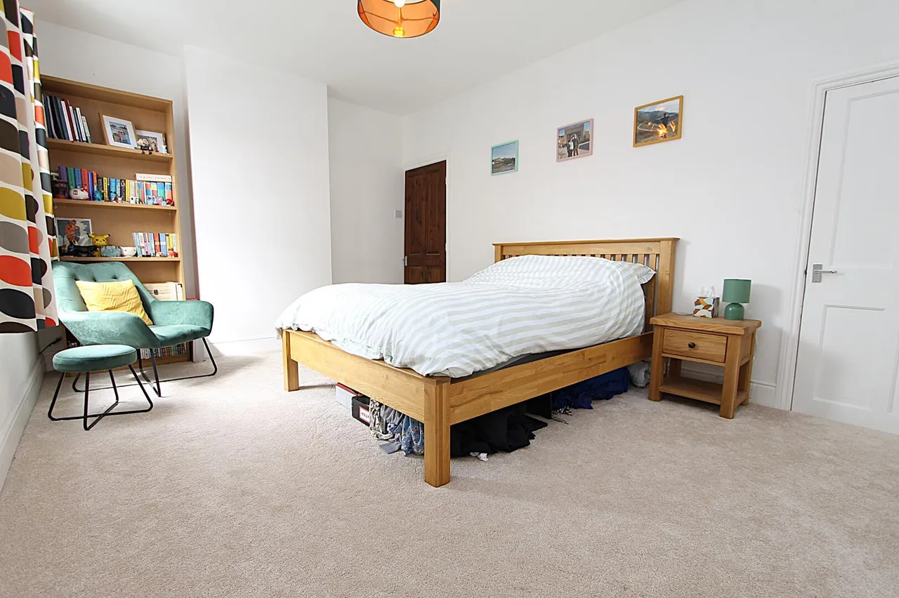 Woodfield Crescent, Kidderminster, photo 7