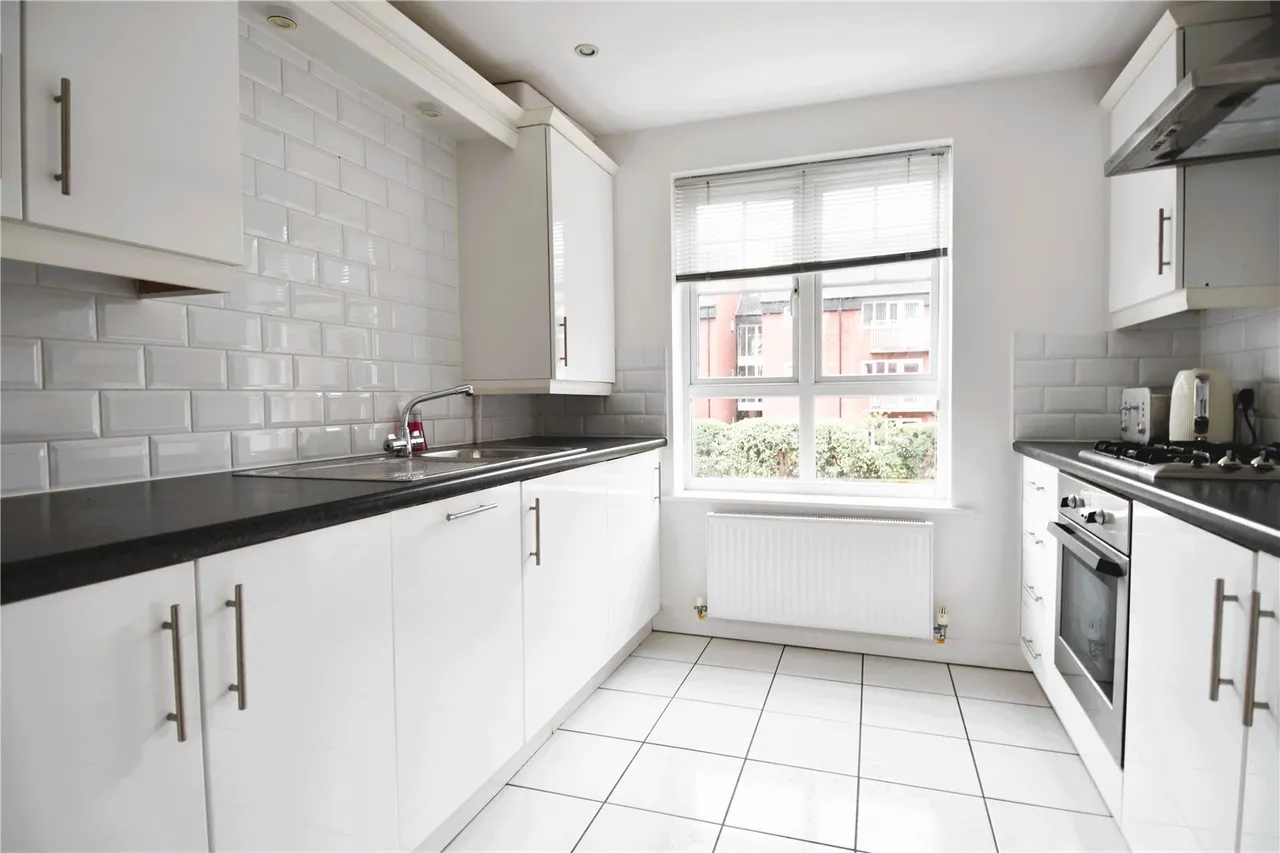 St. Andrews Road, Droitwich, WR9, photo 2