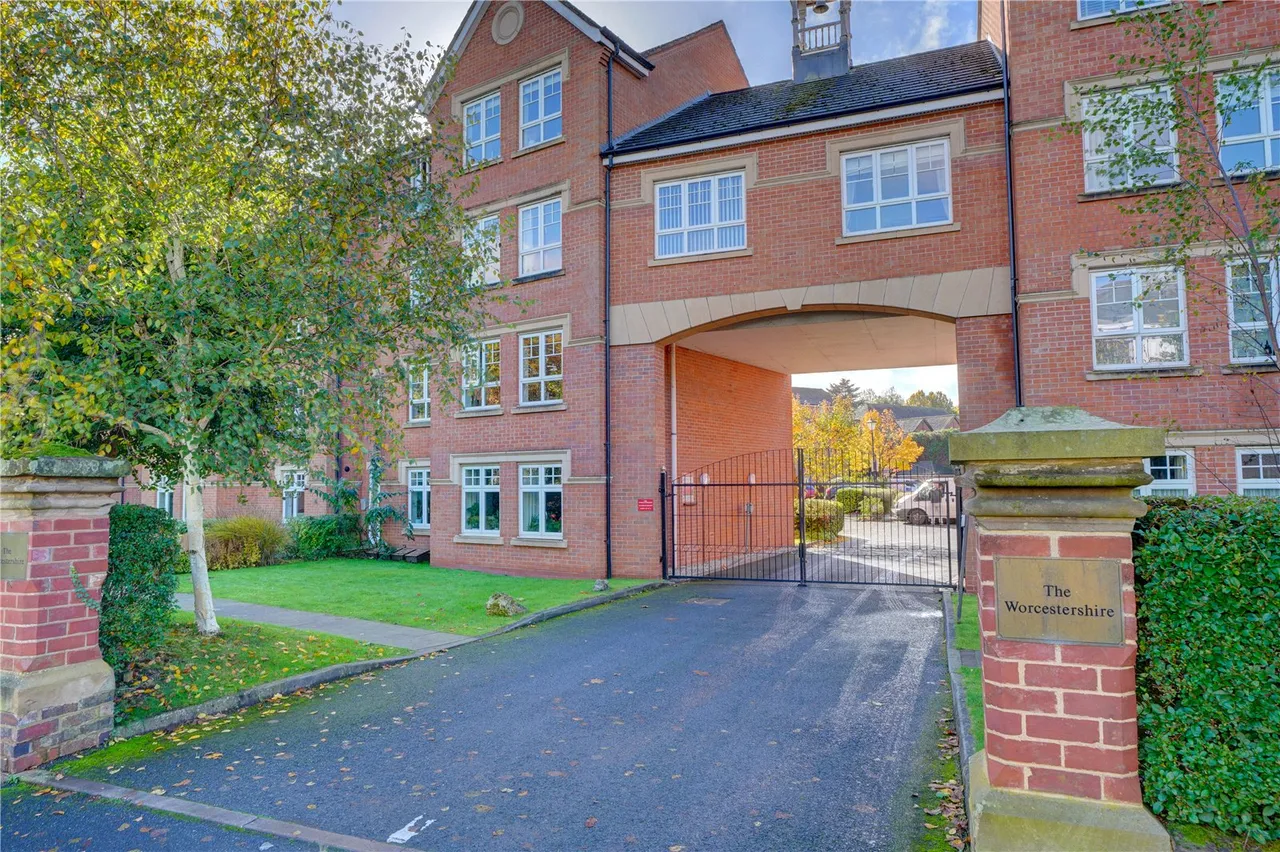St. Andrews Road, Droitwich, WR9, photo 9