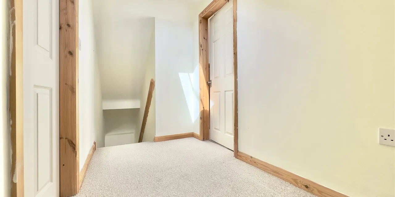 Mudhouse Lane, Burton, CH64, photo 18