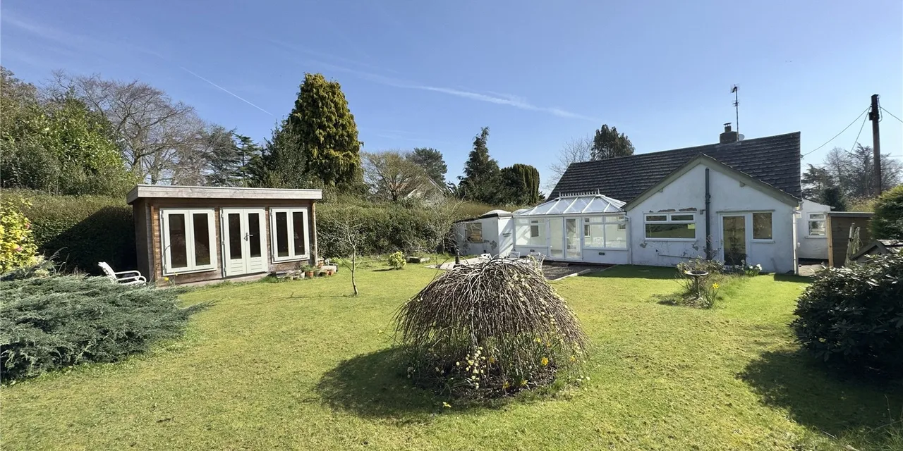 Mudhouse Lane, Burton, CH64, photo 21