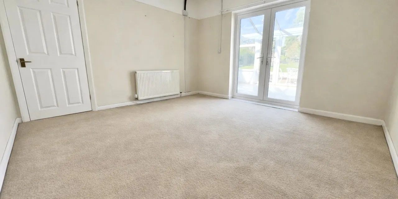 Mudhouse Lane, Burton, CH64, photo 14