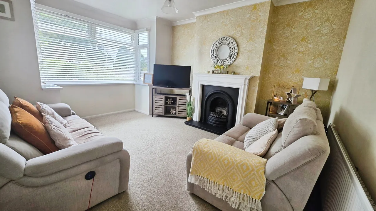 Hawthorn Drive, Coychurch, Bridgend, CF35 5ER, photo 3
