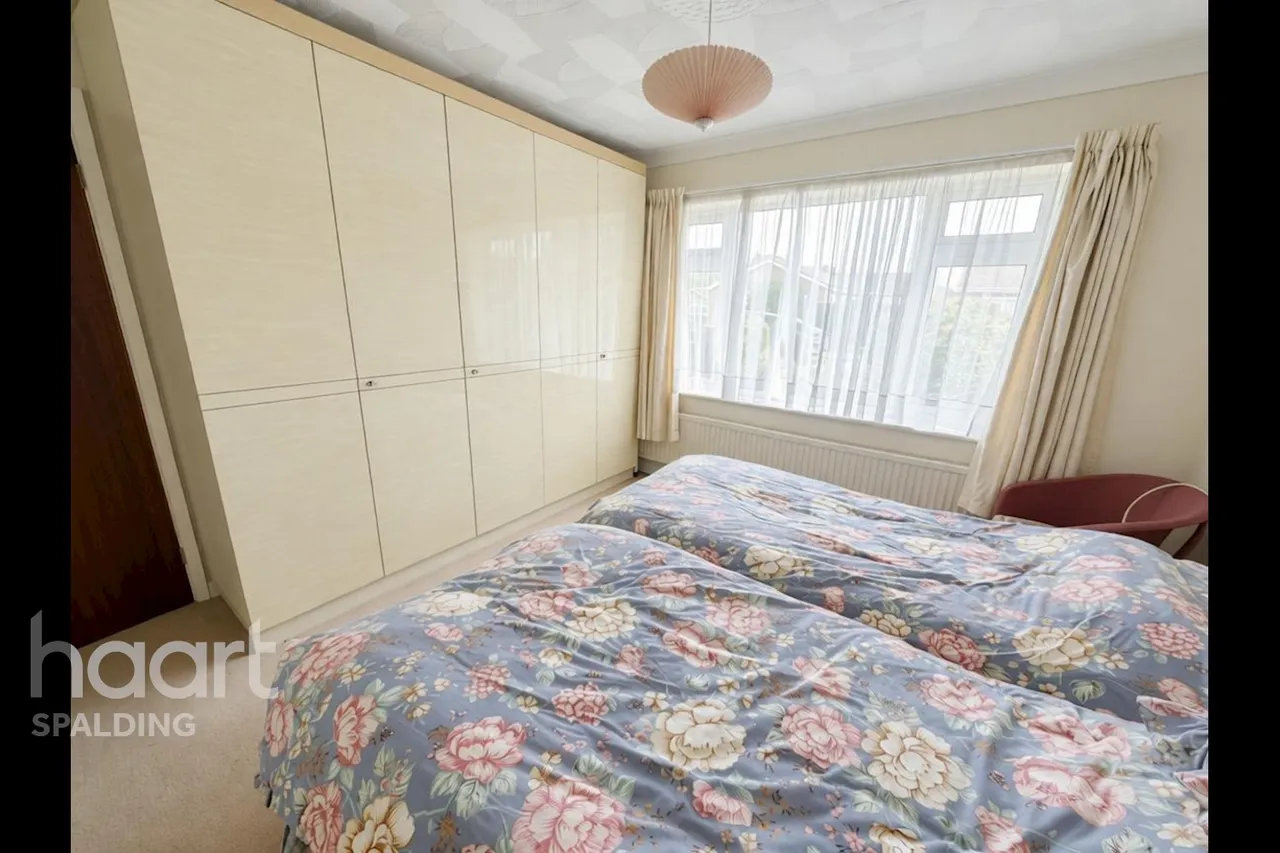 Littlebury Gardens, Holbeach, PE12, photo 10