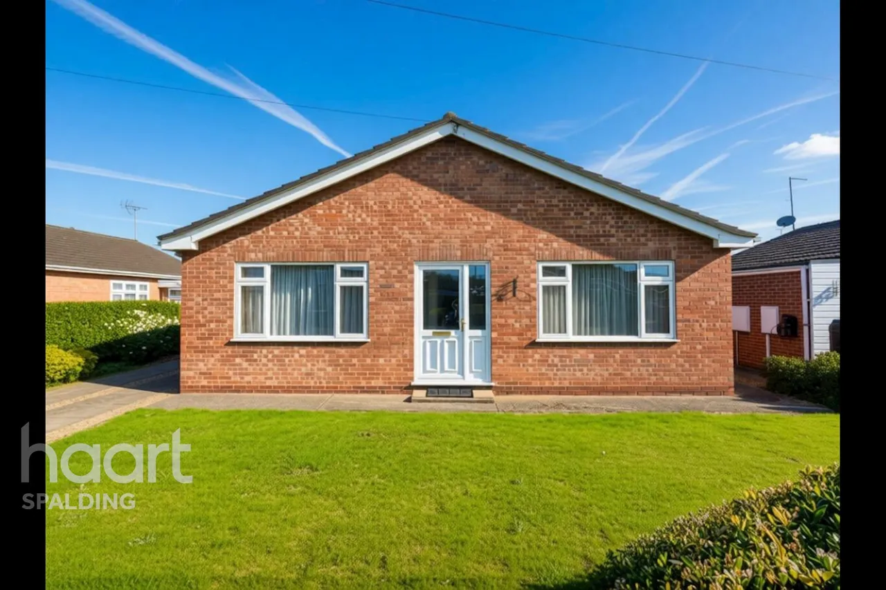 3 bed house for sale, Littlebury Gardens, Holbeach, PE12