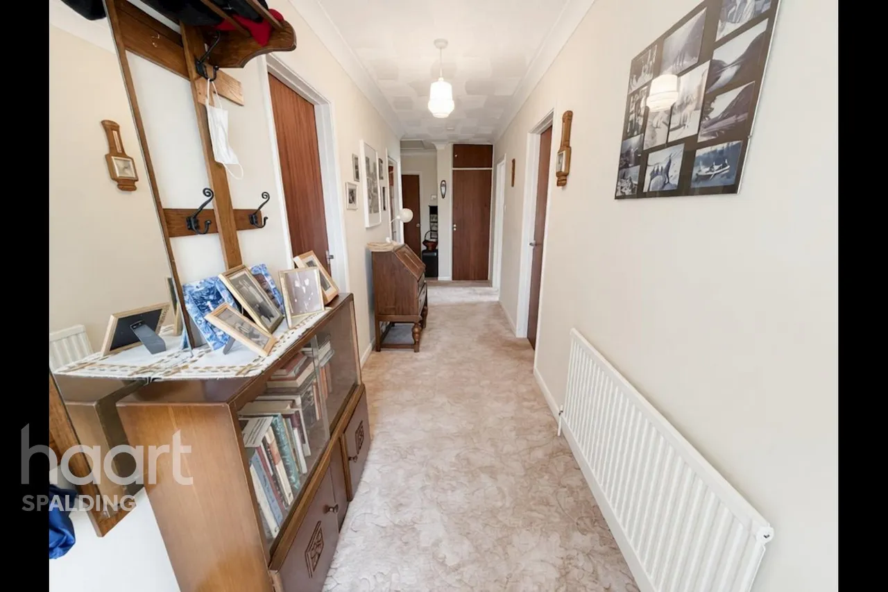 Littlebury Gardens, Holbeach, PE12, photo 3