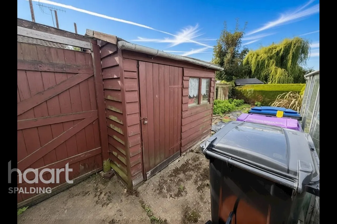 Littlebury Gardens, Holbeach, PE12, photo 14