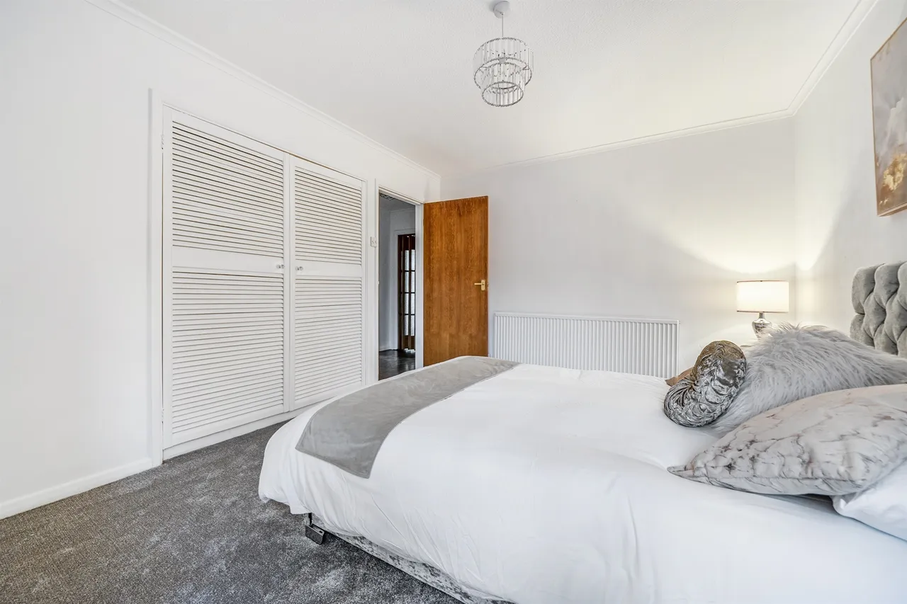 Village Road, Enfield, EN1, photo 7