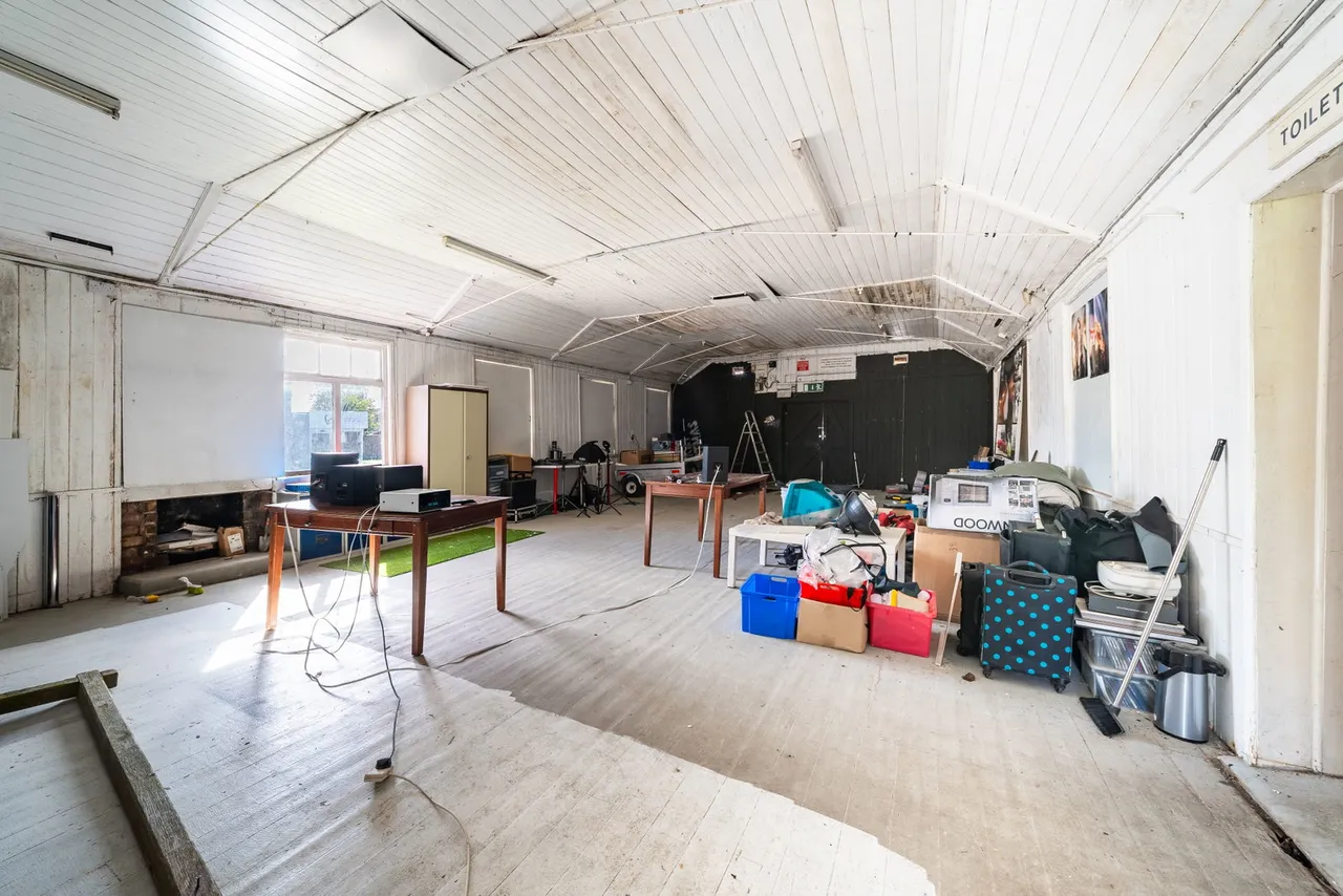 Holton-le-Clay, Grimsby, DN36 5AQ, photo 5