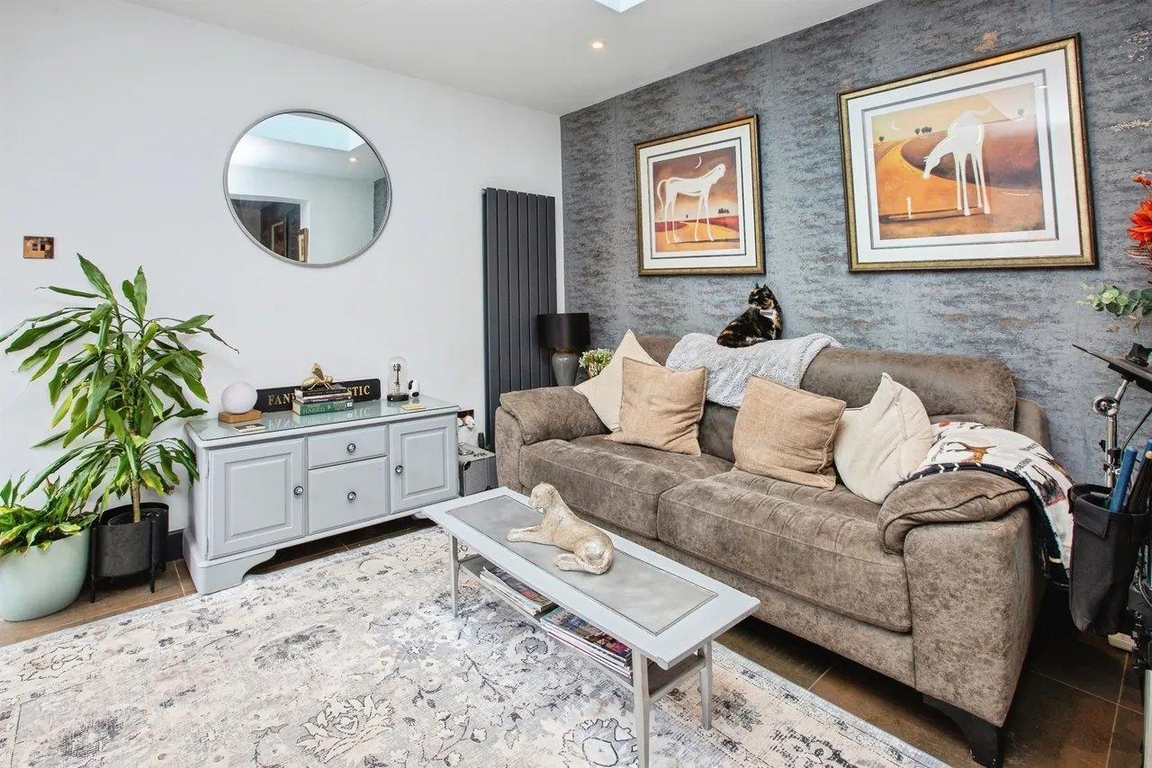 Redcar Close, Mansfield, NG18, photo 11