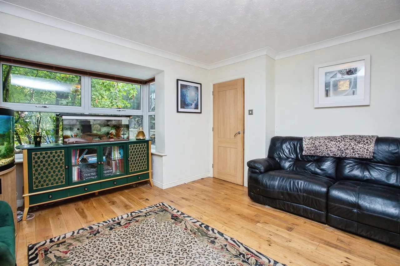 Redcar Close, Mansfield, NG18, photo 3