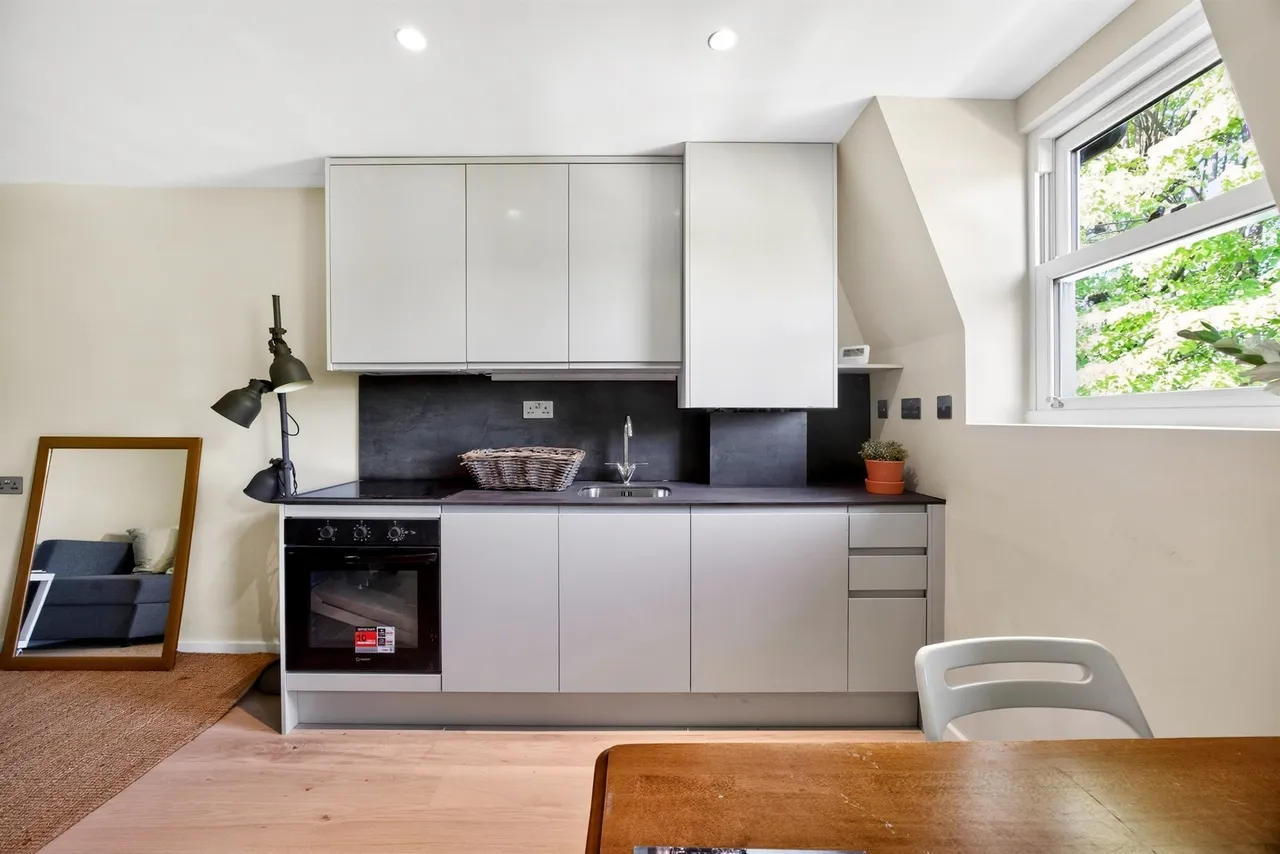 Elsham Road, London, photo 6