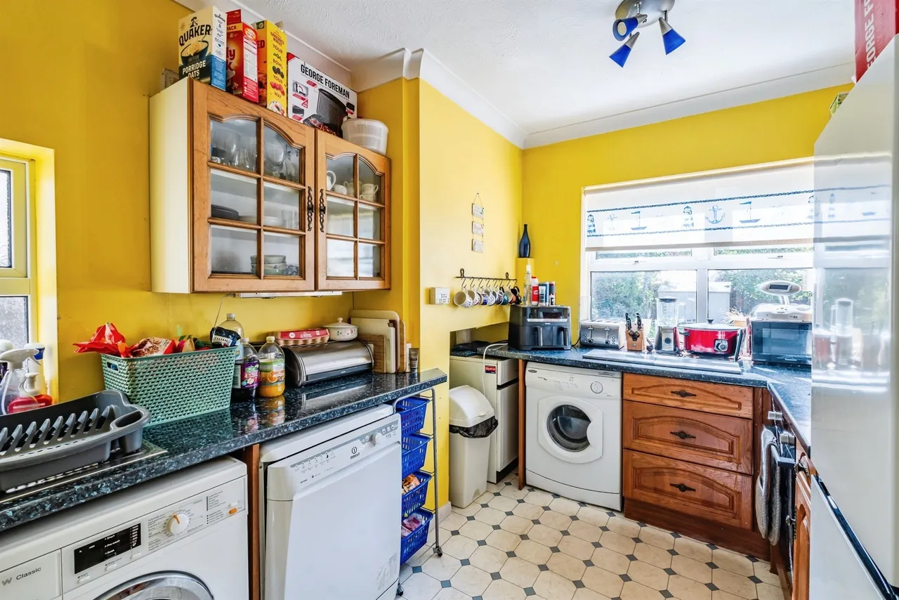 Milton Road, Eastbourne, photo 4