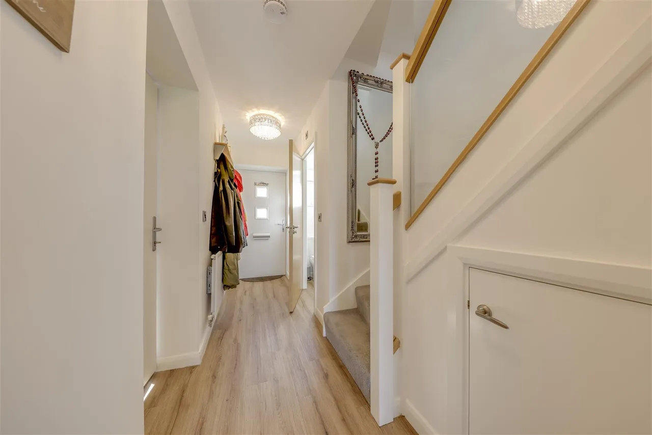 Bleaklow Court, Hawkshaw, photo 8