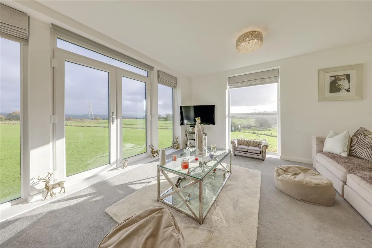 Bleaklow Court, Hawkshaw, photo 20