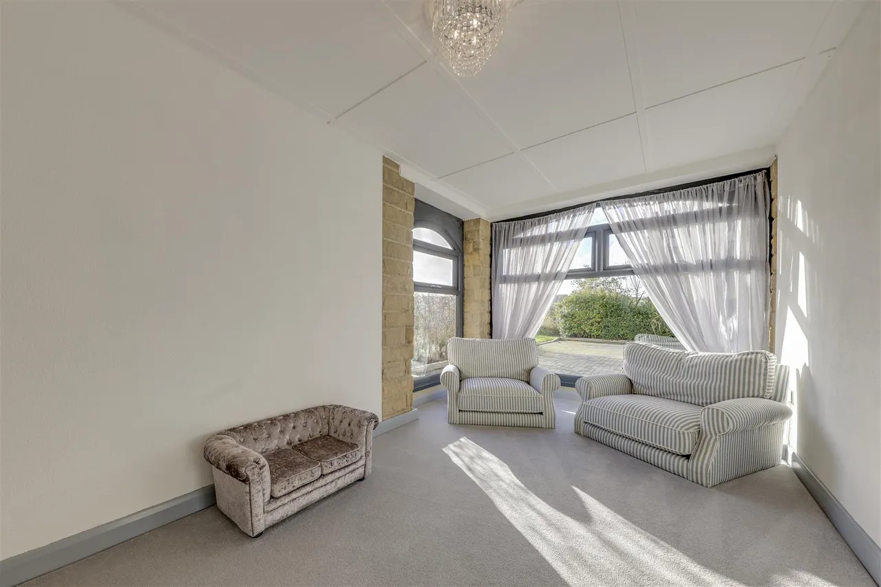 Bleaklow Court, Hawkshaw, photo 11
