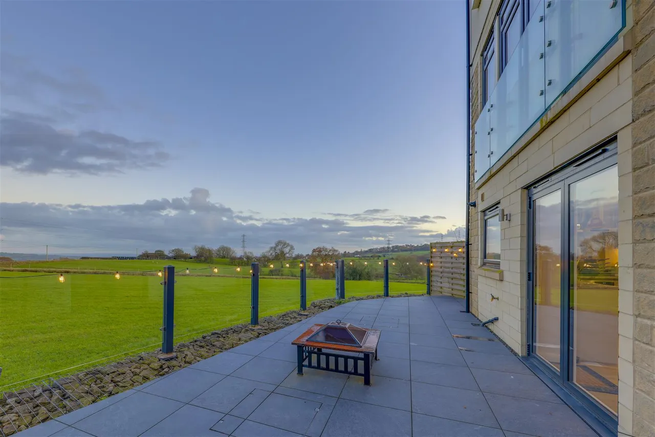 Bleaklow Court, Hawkshaw, photo 37