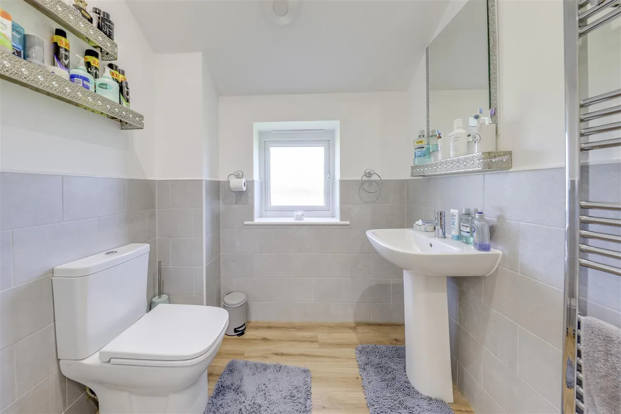 Bleaklow Court, Hawkshaw, photo 30