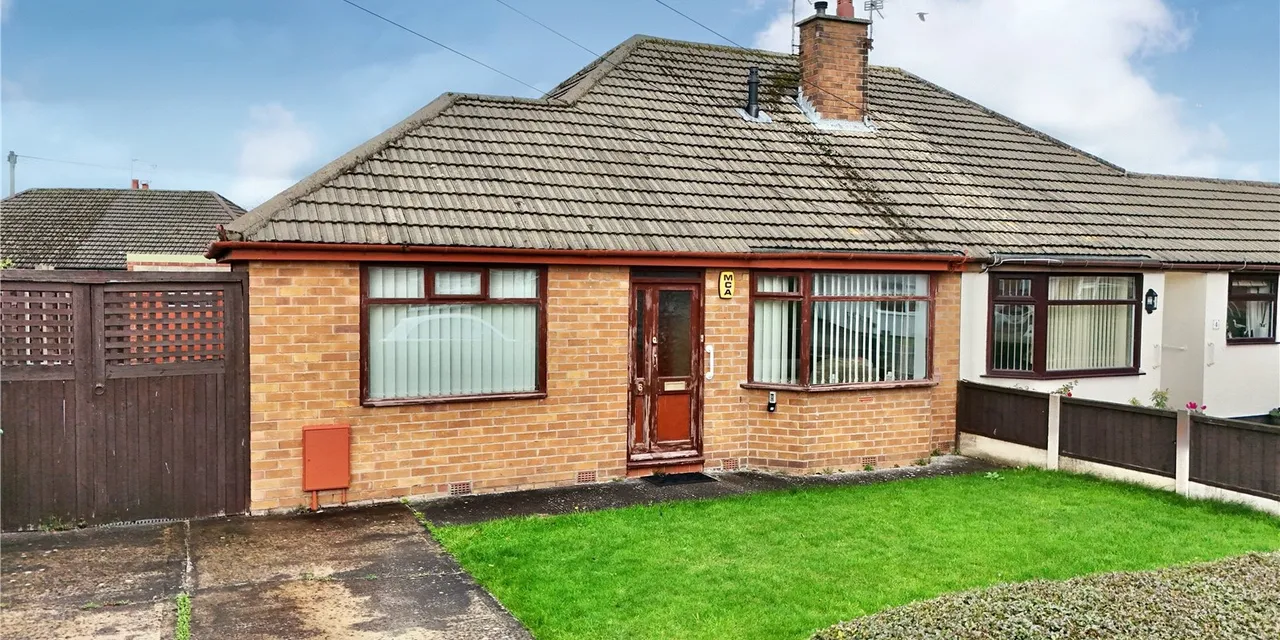 2 bed house for sale, Woodend, Pensby, CH61