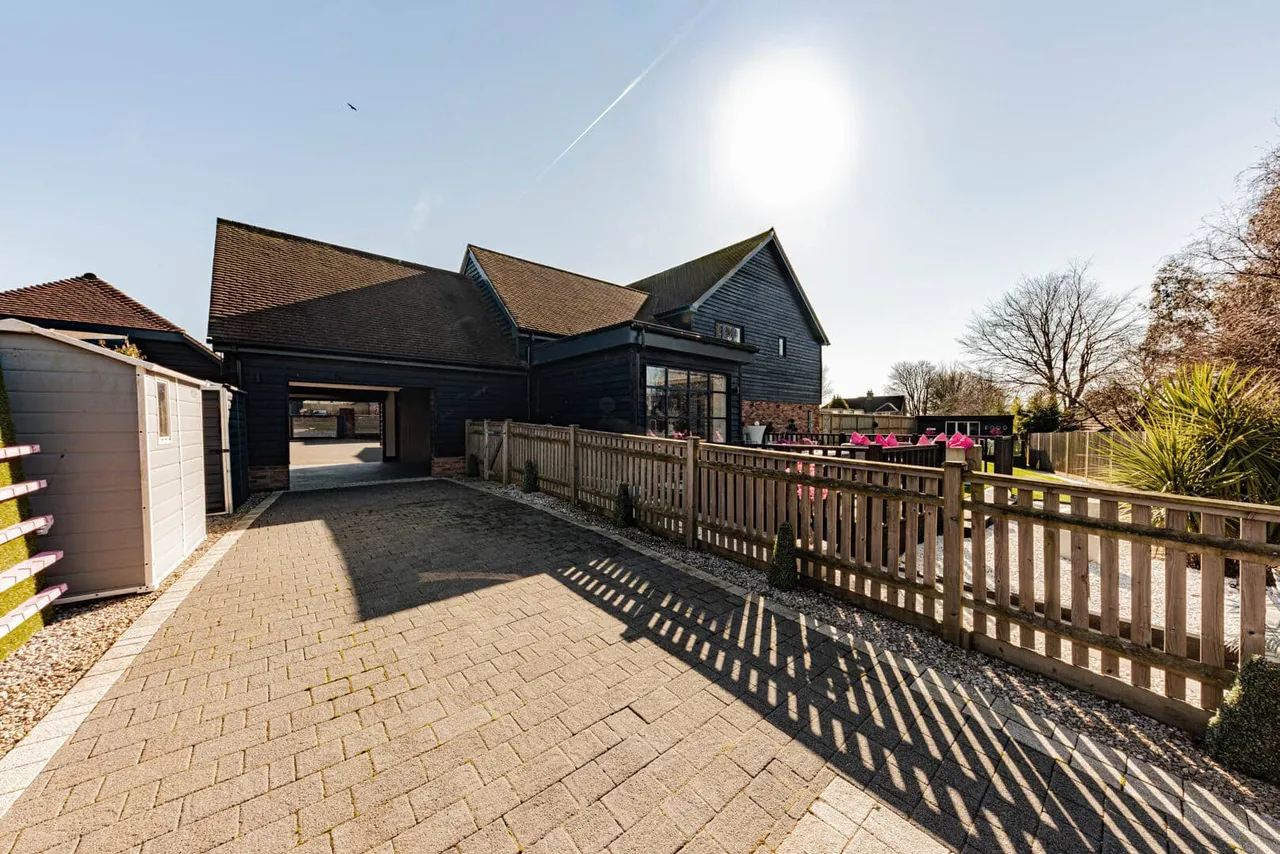 Windmill Close, Hawkinge, Folkestone, Kent, CT18 7UE, photo 47