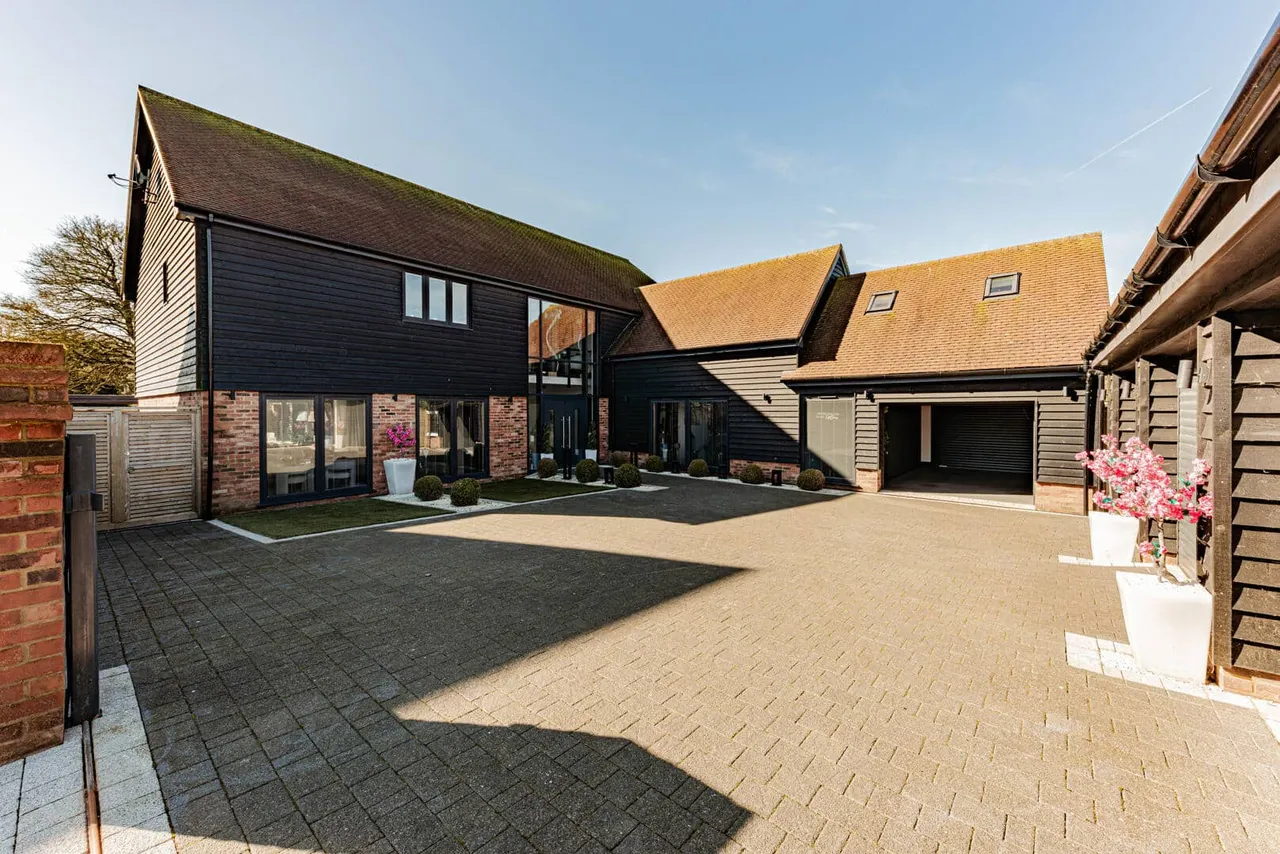 Windmill Close, Hawkinge, Folkestone, Kent, CT18 7UE, photo 48