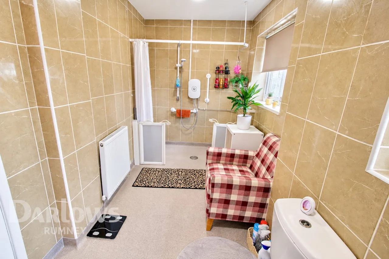 Glenrise Close, Cardiff, photo 17