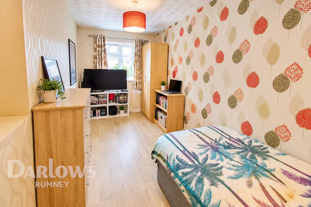Glenrise Close, Cardiff, photo 11