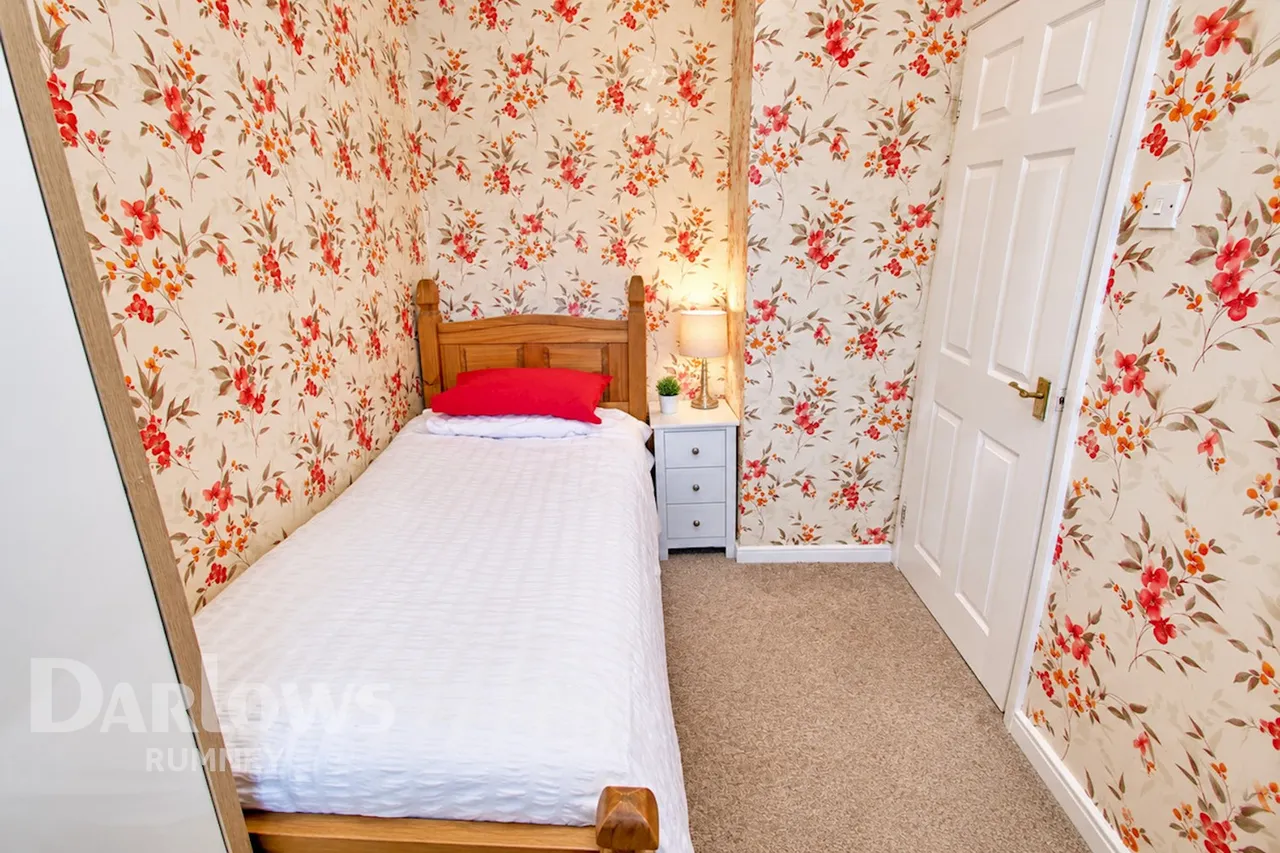 Glenrise Close, Cardiff, photo 13