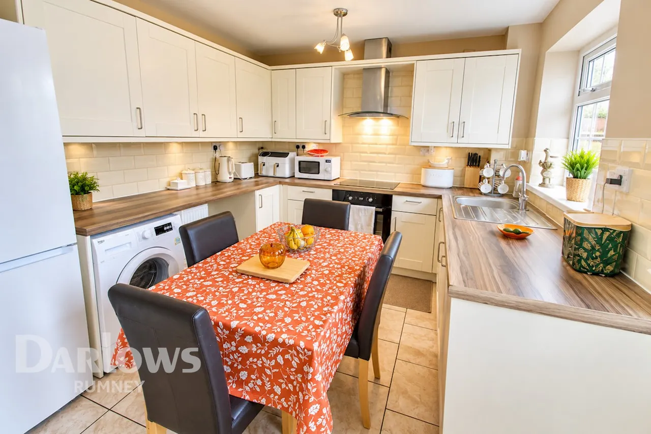 Glenrise Close, Cardiff, photo 5