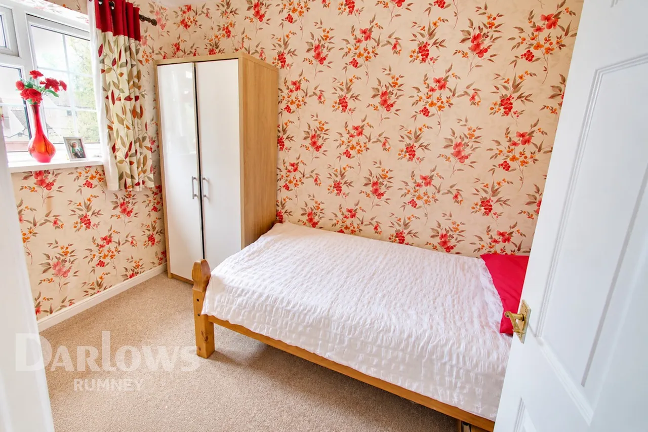 Glenrise Close, Cardiff, photo 14