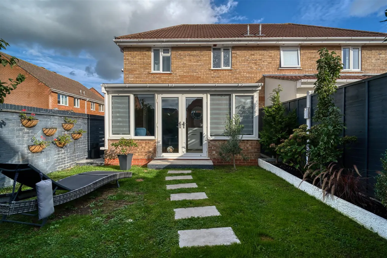 Cloverfields, Gillingham, photo 5
