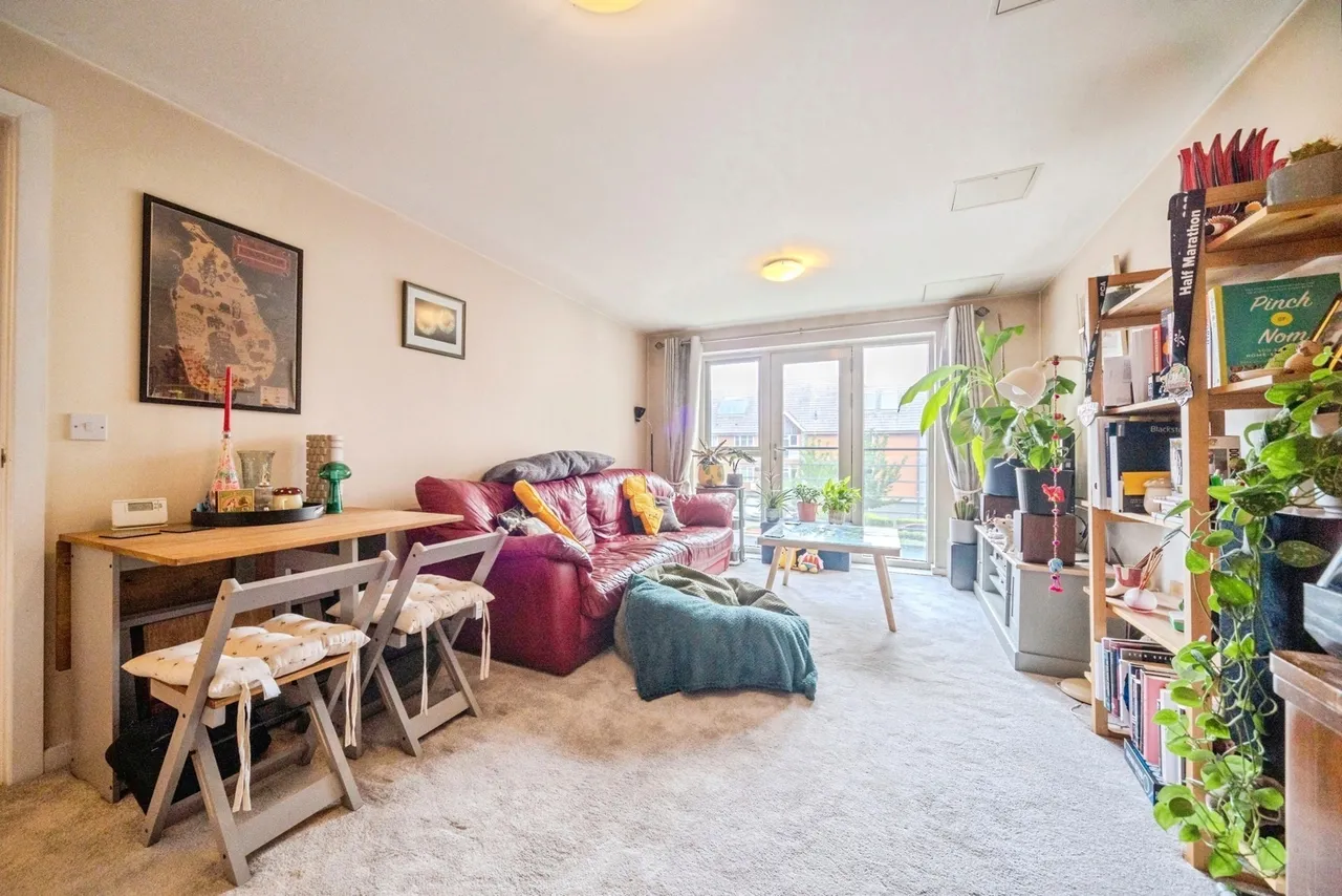 Watling Street, Bletchley, Milton Keynes, Buckinghamshire, MK2, photo 3