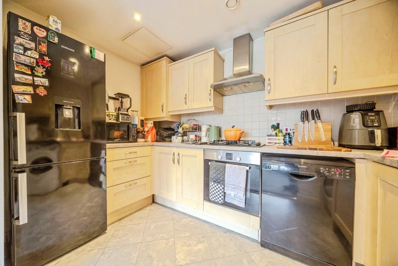 Watling Street, Bletchley, Milton Keynes, Buckinghamshire, MK2, photo 6