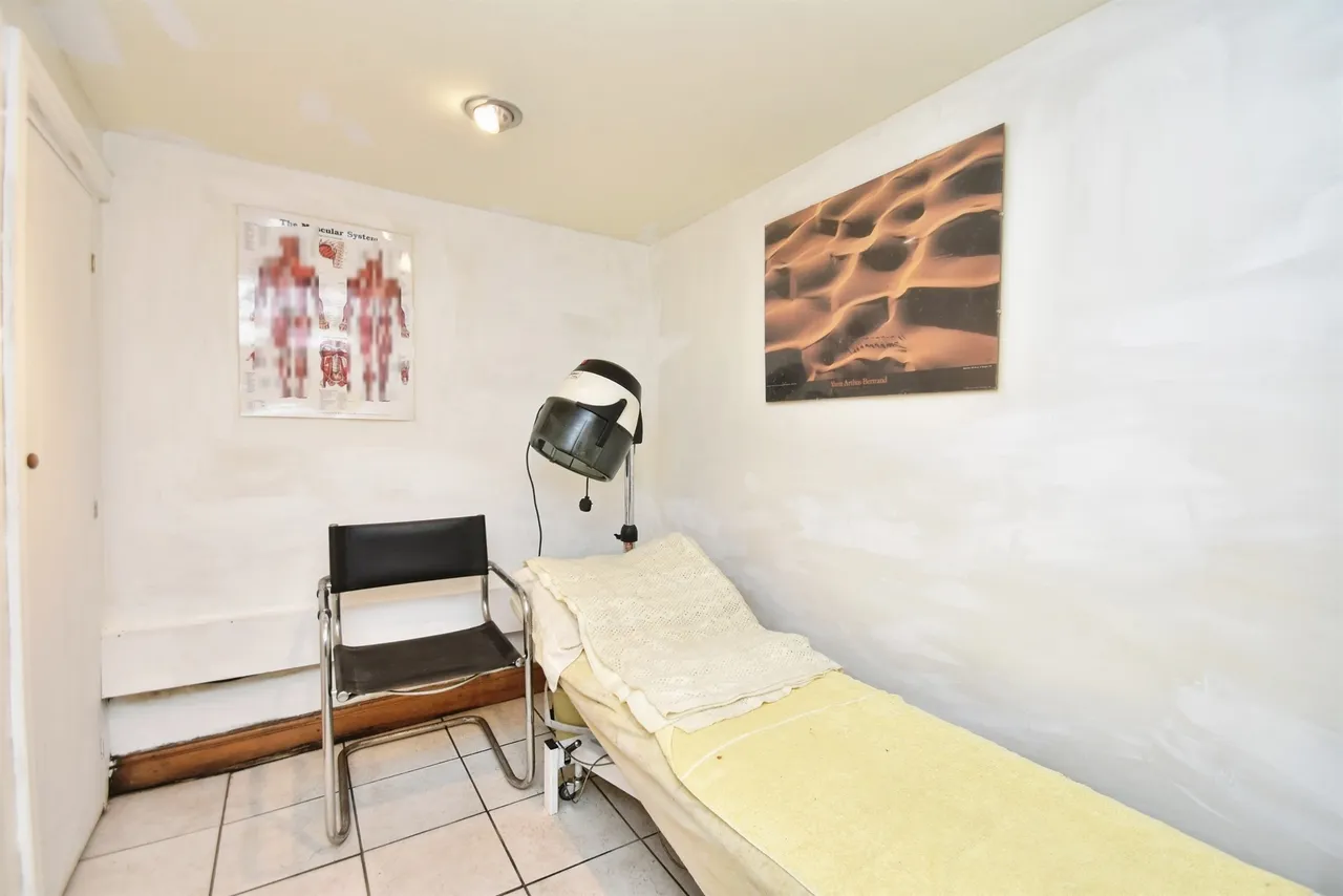 Cheltenham Mount, Harrogate, HG1, photo 11