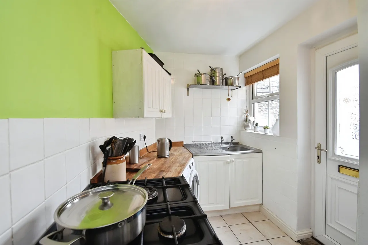 Cheltenham Mount, Harrogate, HG1, photo 13