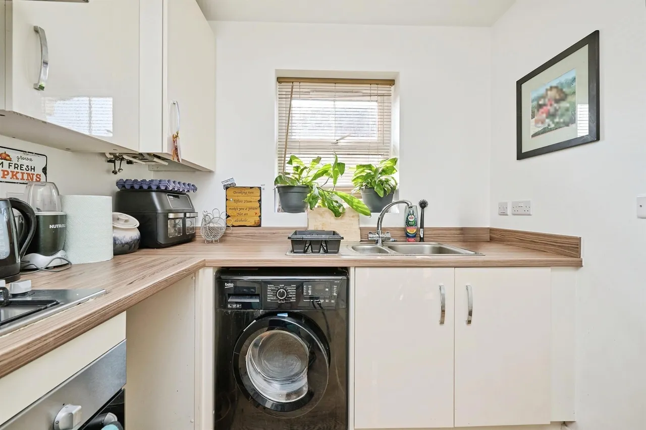 William Court Peterborough, PE8, photo 8