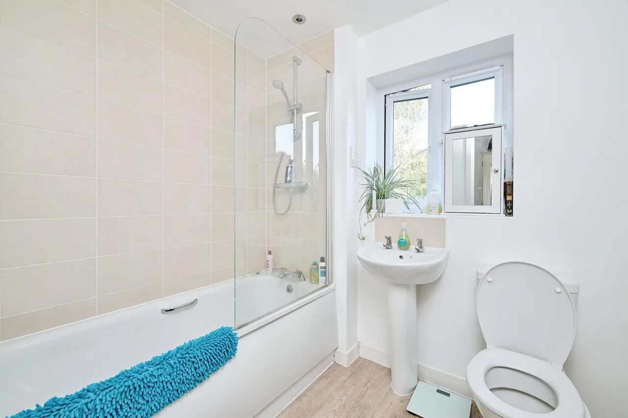 William Court Peterborough, PE8, photo 14